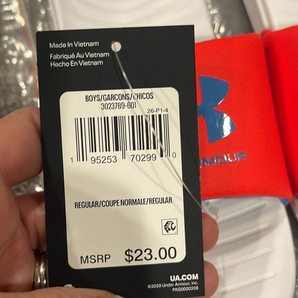 NWT Kids’ Under Armour Size 3Y Slides - Picture 2 of 3